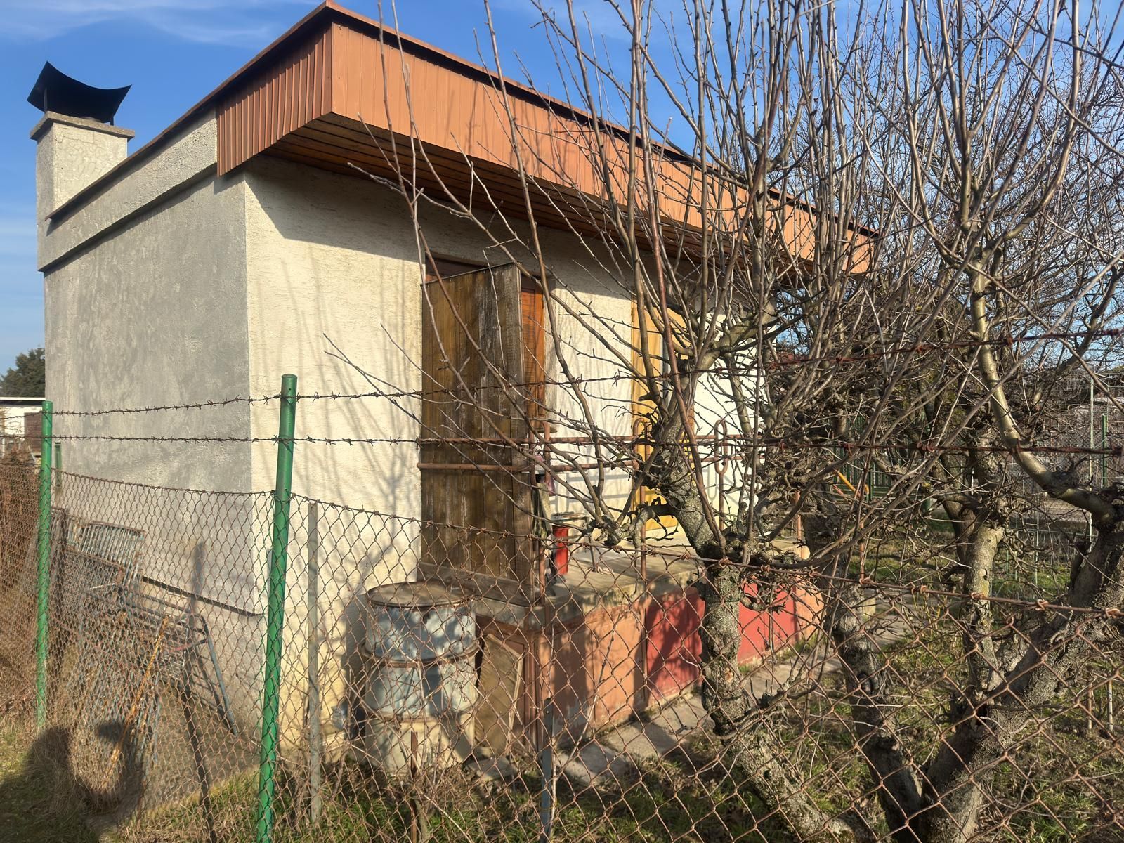 property6a94e33967412